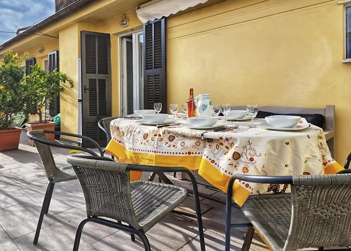 Rosy\'S House Un Attico A Due Passi Dall\'Acquario Parking Free